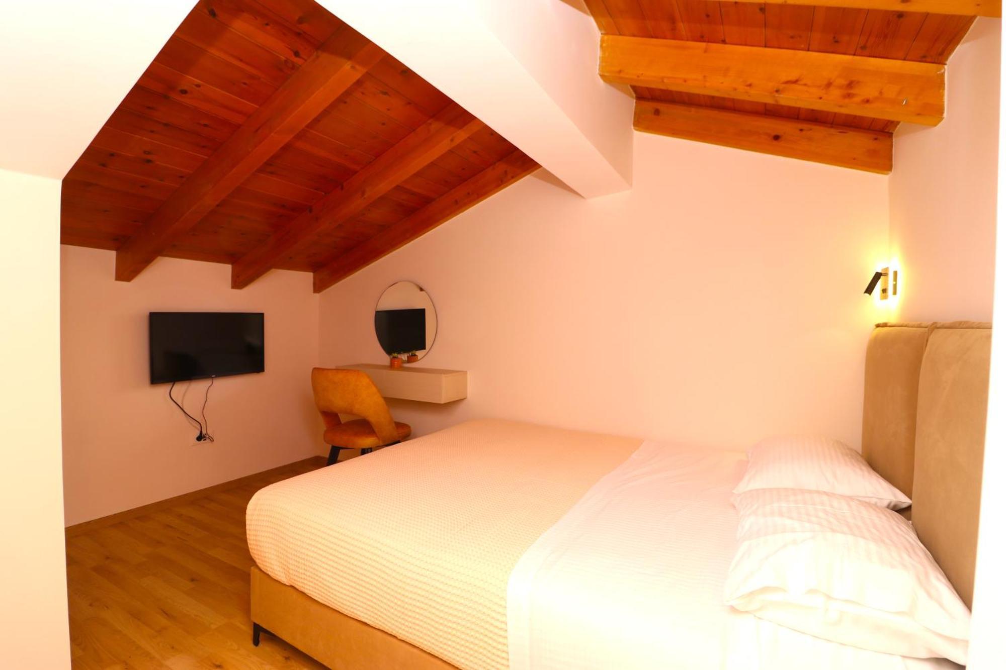 Fegi Rooms Himare Ngoại thất bức ảnh