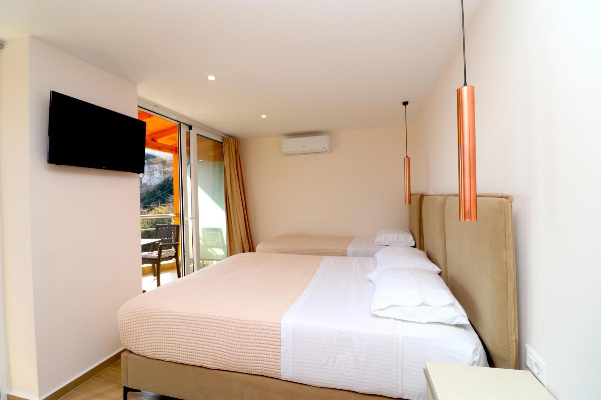 Fegi Rooms Himare Ngoại thất bức ảnh